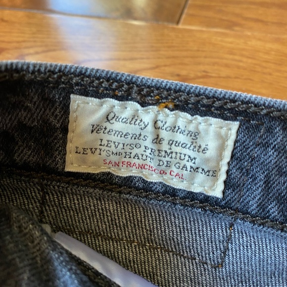 NWOT Authentic Levi’s 501 Cropped Jeans - Picture 11 of 11